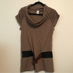 Discreet Pullover Tunic Blouse, Size XL Cap Sleeve, Brown, Women’s